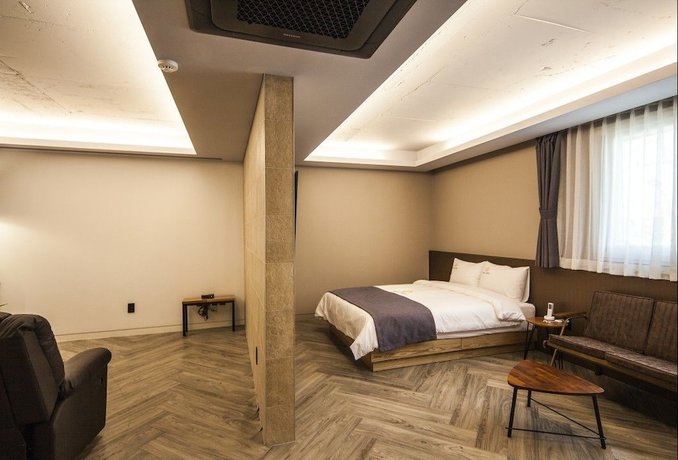 Imagen de la habitación del Hotel Crape. Foto 17