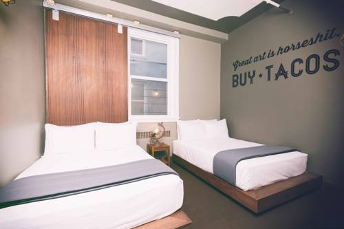 Imagen de la habitación del Hotel Crash Downtown Edmonton. Foto 11