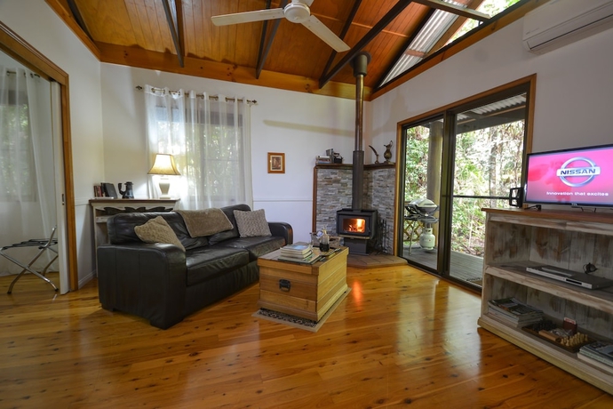 Imagen de la habitación del Hotel Crater Lakes Rainforest Cottages. Foto 5