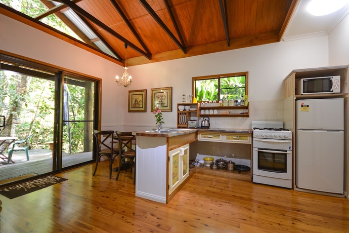 Imagen de la habitación del Hotel Crater Lakes Rainforest Cottages. Foto 8