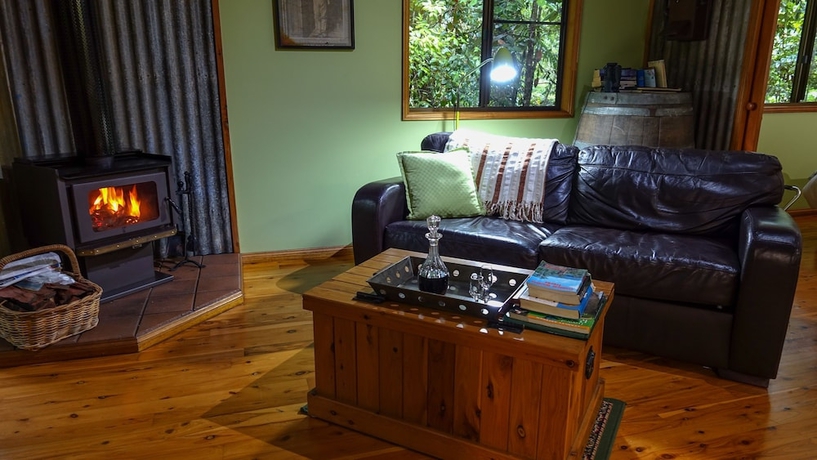 Imagen de la habitación del Hotel Crater Lakes Rainforest Cottages. Foto 11