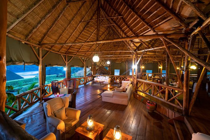 Imagen de los interiores del Hotel Crater Safari Lodge. Foto 19