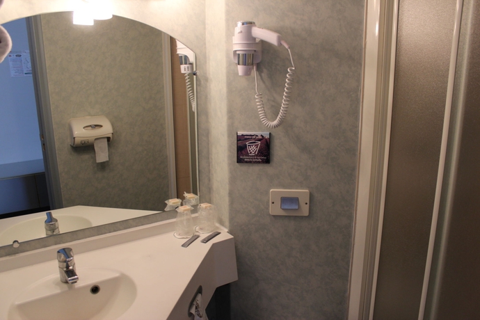 Imagen de la habitación del Hotel Crau. Foto 3