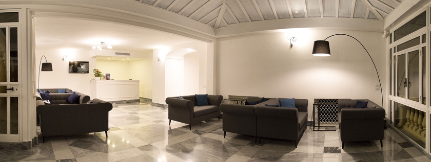 Imagen de los interiores del Hotel Crawford. Foto 15