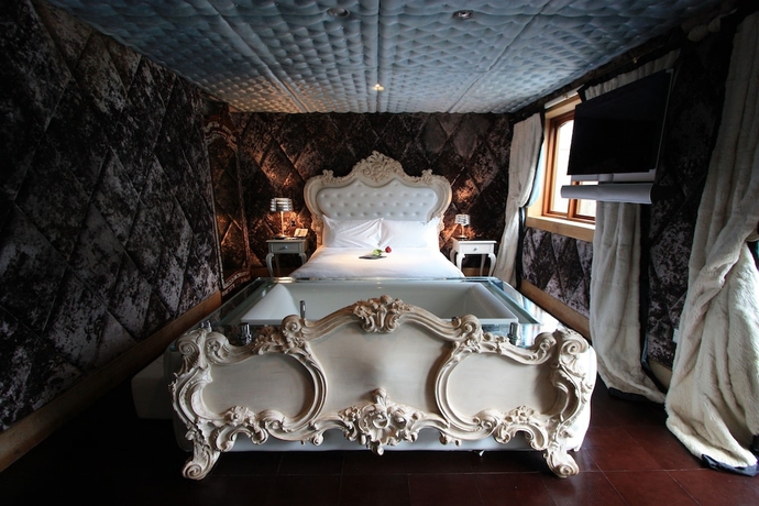 Imagen de la habitación del Hotel Crazy Bear. Foto 13