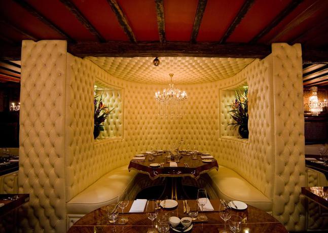 Imagen del bar/restaurante del Hotel Crazy Bear -beaconsfield. Foto 3