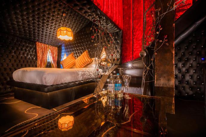 Imagen de la habitación del Hotel Crazy Bear -beaconsfield. Foto 10