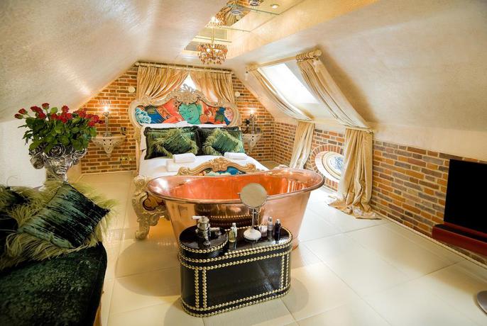 Imagen de la habitación del Hotel Crazy Bear -beaconsfield. Foto 12