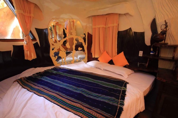 Imagen de la habitación del Hotel Crazy House. Foto 7