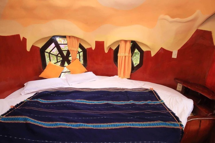 Imagen de la habitación del Hotel Crazy House. Foto 11
