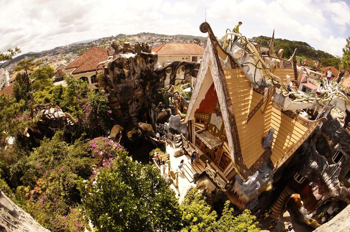 Imagen general del Hotel Crazy House. Foto 1