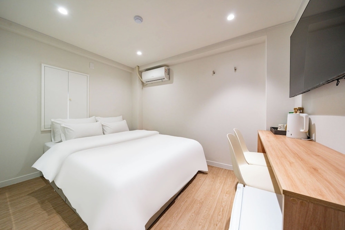 Imagen de la habitación del Hotel Cream. Foto 3