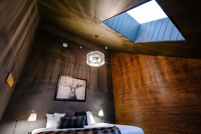 Imagen de los interiores del Hotel Creekside Villa. Foto 16