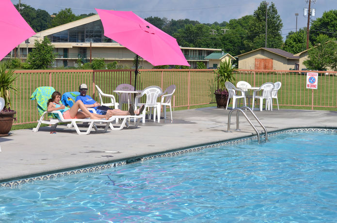 Imagen de los interiores del Hotel Creekstone Inn. Foto 8