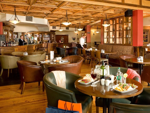 Imagen del bar/restaurante del Hotel Creggan Court. Foto 3
