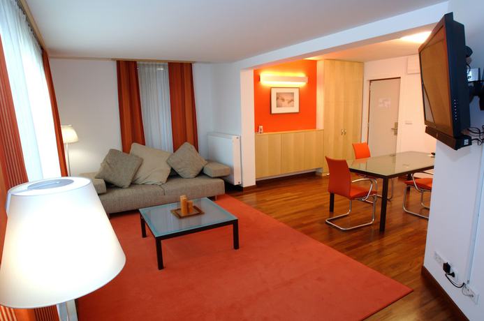 Imagen de la habitación del Hotel Creina. Foto 8