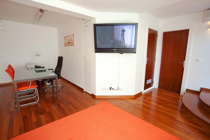 Imagen de la habitación del Hotel Creina. Foto 15