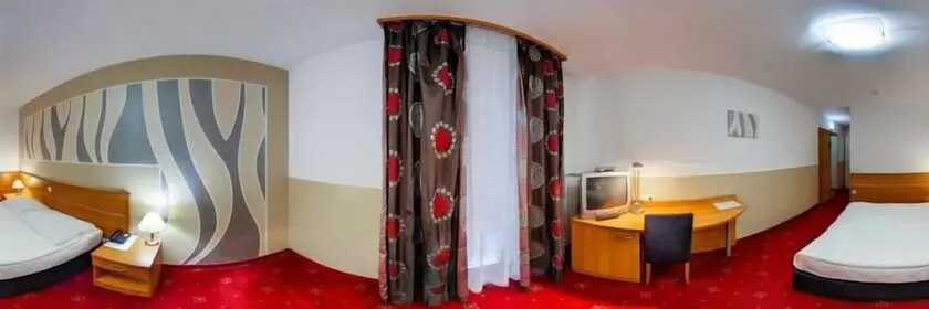 Imagen de la habitación del Hotel Creina. Foto 17