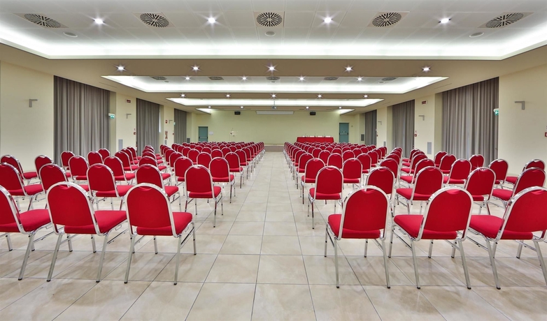 Imagen de los interiores del Hotel Cremona Palace. Foto 12