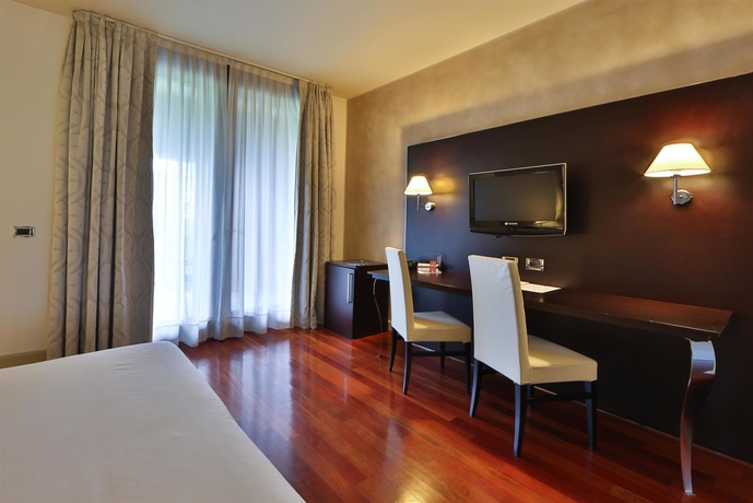 Imagen de la habitación del Hotel Cremona Palace. Foto 11