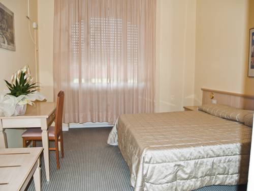 Imagen de la habitación del Hotel Cremona Viale. Foto 13