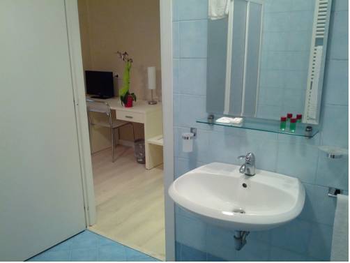 Imagen de la habitación del Hotel Cremona Viale. Foto 14