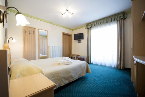 Imagen de la habitación del Hotel Crepei. Foto 19