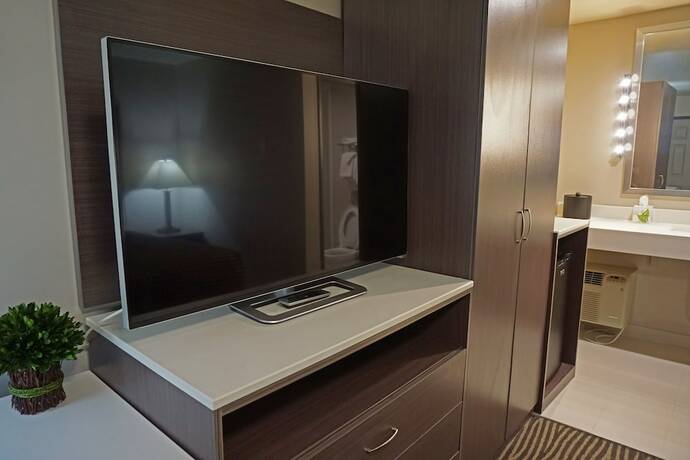 Imagen general del Hotel Crescent Bay Inn. Foto 2