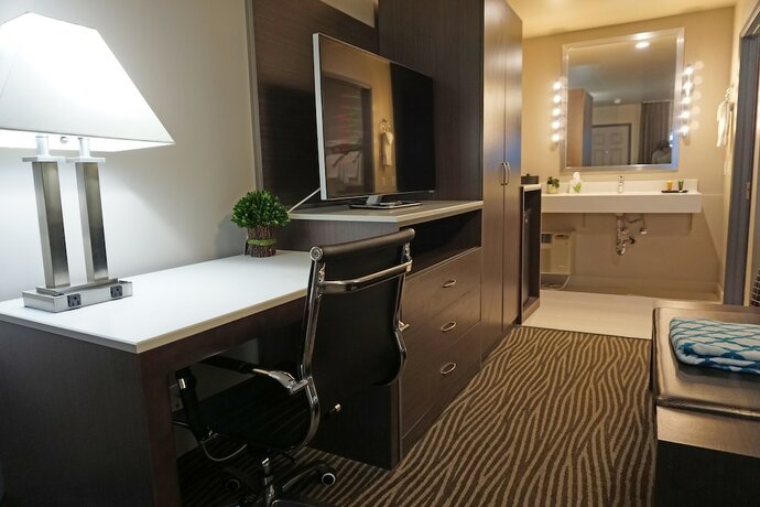 Imagen general del Hotel Crescent Bay Inn. Foto 8