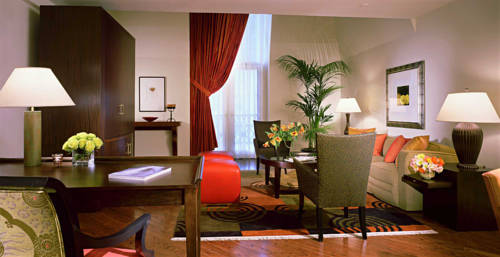 Imagen de la habitación del Hotel Crescent Court. Foto 16