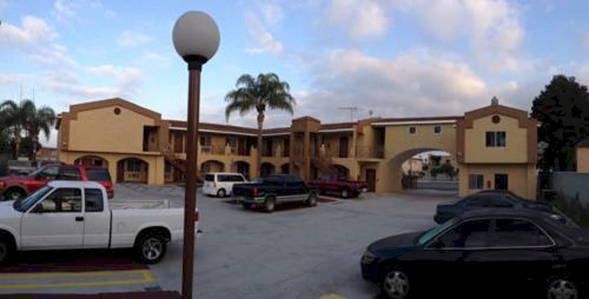 Imagen de los exteriores del Hotel Crescent Inn, Wilmington. Foto 15