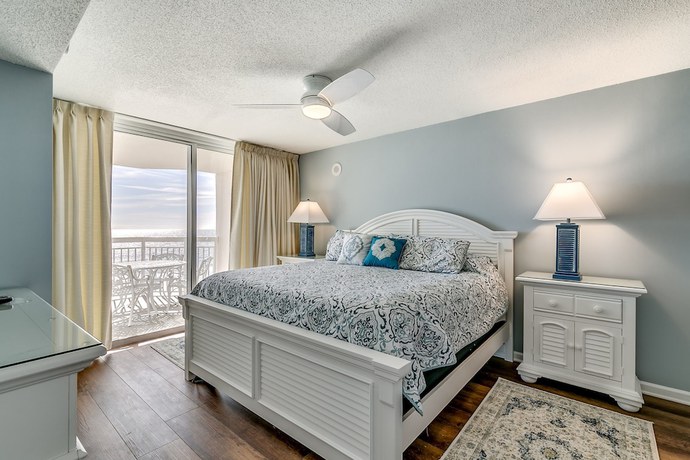 Imagen de la habitación del Hotel Crescent Shores By Condo-world. Foto 9