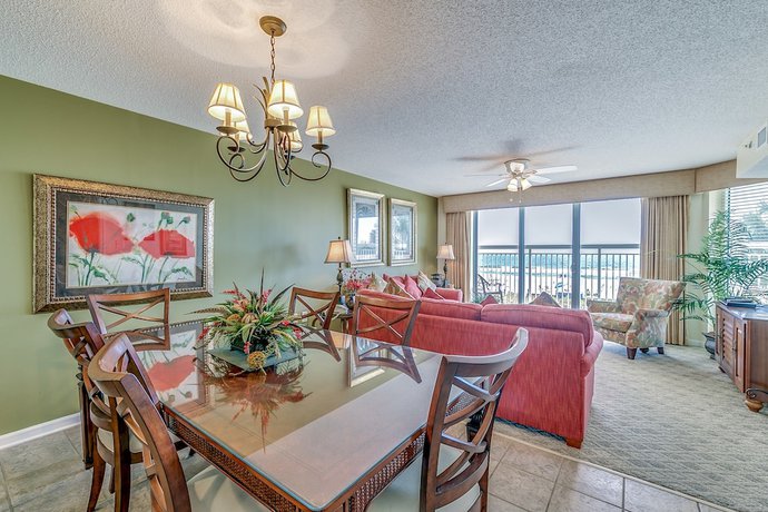 Imagen de la habitación del Hotel Crescent Shores By Condo-world. Foto 14