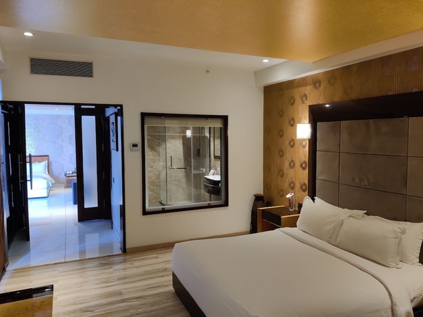 Imagen de la habitación del Hotel Crescent Spa And Resorts Indore. Foto 11