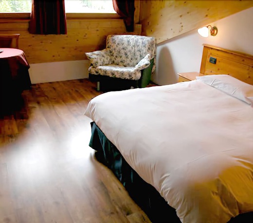 Imagen de la habitación del Hotel Crest Alpine Lodge and Spa. Foto 16