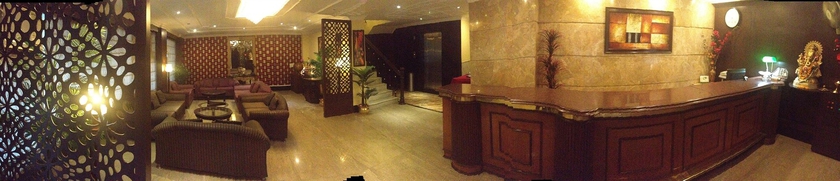 Imagen de los interiores del Hotel Crest Inn. Foto 6