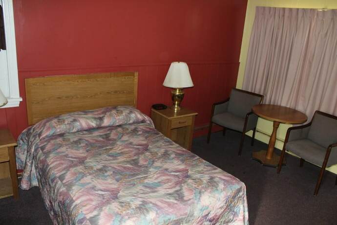 Imagen general del Hotel Crest Motel, Bartlett. Foto 12