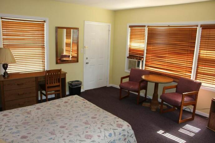 Imagen general del Hotel Crest Motel, Bartlett. Foto 14