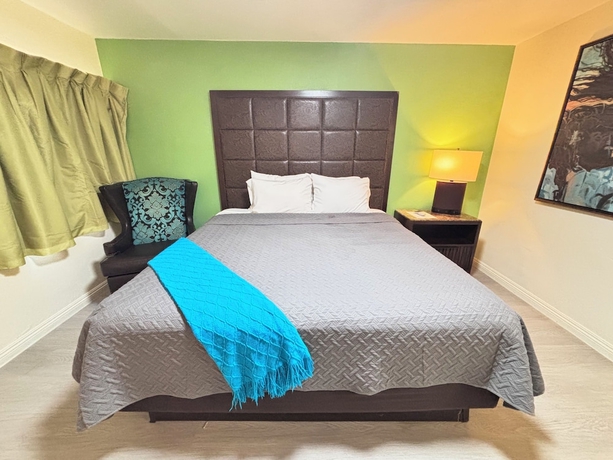 Imagen de la habitación del Hotel Crest Motel, Corona. Foto 14