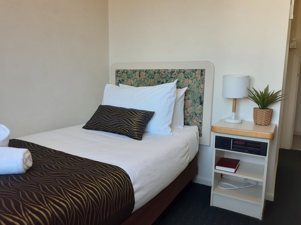 Imagen de la habitación del Hotel Crest Motor Inn. Foto 5