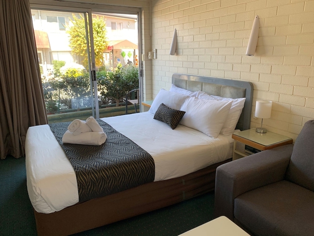 Imagen de la habitación del Hotel Crest Motor Inn. Foto 11