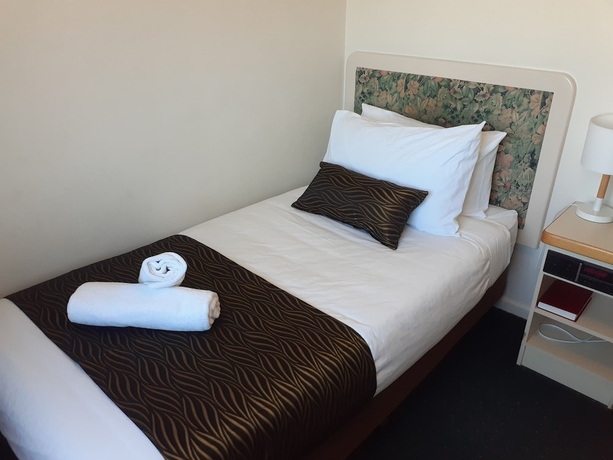 Imagen de la habitación del Hotel Crest Motor Inn. Foto 12