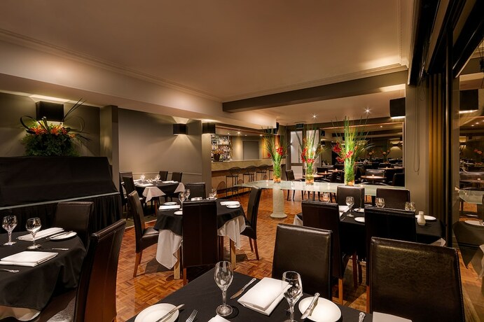 Imagen del bar/restaurante del Hotel Crest On Barkly Serviced Apartments. Foto 16