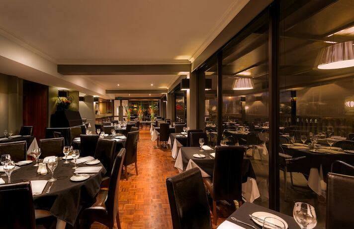 Imagen del bar/restaurante del Hotel Crest On Barkly Serviced Apartments. Foto 17