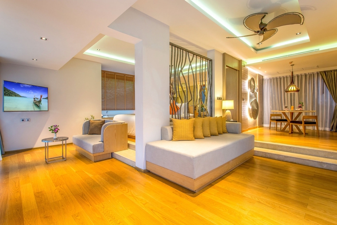 Imagen de los interiores del Hotel Crest Resort y Pool Villas. Foto 16