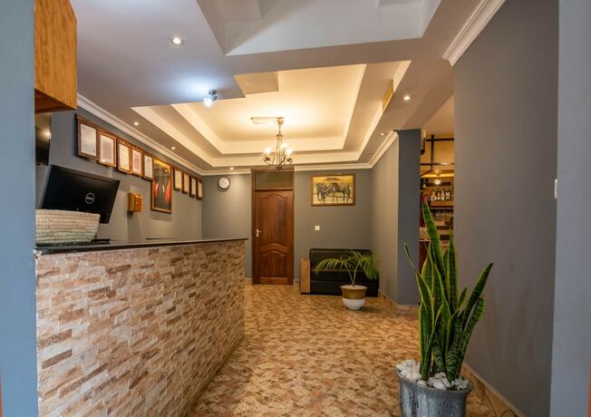 Imagen general del Hotel Crest Safari Lodge. Foto 7