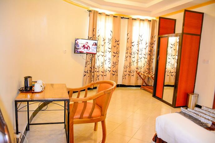 Imagen de la habitación del Hotel Crest Safari Lodge. Foto 16