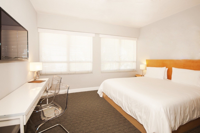 Imagen de la habitación del Hotel Crest Suites. Foto 4