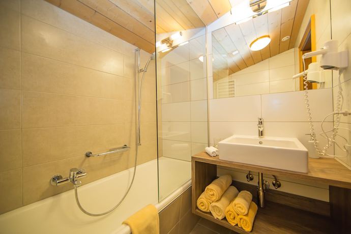 Imagen de la habitación del Hotel Cresta. Foto 3