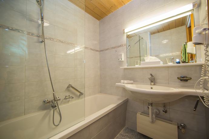 Imagen de la habitación del Hotel Cresta. Foto 4